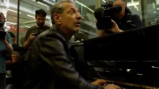 Jeff Goldblum shows off piano skills during train station concert