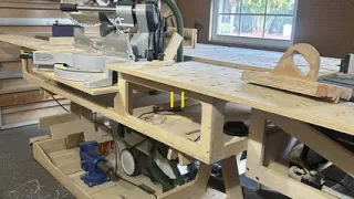 Have you ever thought about building your own portable workbench?