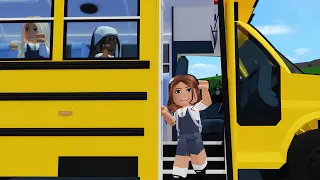 MY DAUGHTERS FIRST SCHOOL TRIP | Bloxburg Family Roleplay