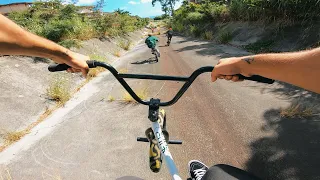 EXPLORING THE STREETS OF HONOLULU HAWAII (BMX)