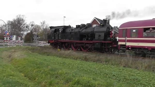 Bahverkehr in Münster-Roxel mit Dampfsonderzug und Regionalbahn