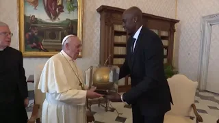 Der Papst empfängt NBA-Profis