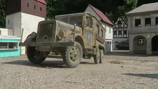 Panzerwerfer 42 und Einheitsdiesel RC 1:16