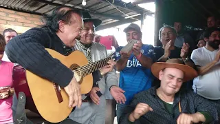 El Chaqueño Palavecino y Antonio Ríos !!!  Guitarreada en el Trichaco