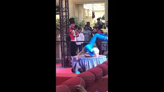 Amazing Acrobat Performance || Babae Parang Walang Buto