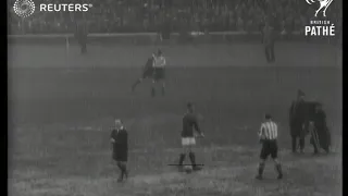 Arsenal Football Club plays Southampton (1927)