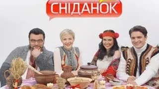 Ведучі "Сніданку з 1+1" разом приготували різдвяні ласощі