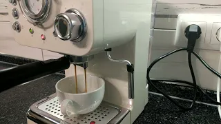 Кофеварка рожковая Oursson EM1500/IV - приготовление эспрессо