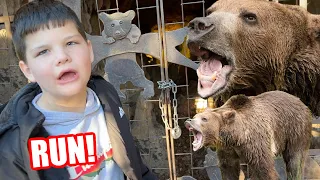 DO NOT FEED the BEARS!! Chased by a Bear in Branson?! Family Travel Vlog