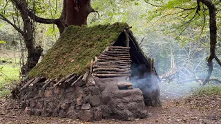 Survival & Building StoneBushcraft shelter With One Knife, Edible Mushrooms, Solo Overnight (part2)