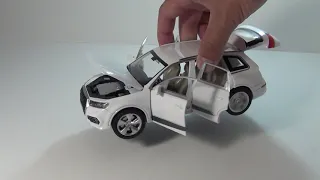 Металлическая машинка audi Q7