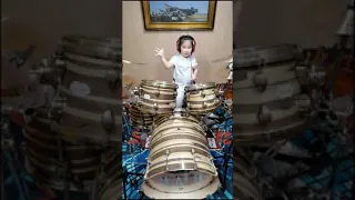 Девочка Барабанщица Смотреть Всем 💣 litlle girl and 🥁 = best video