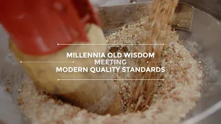 How #Traditional Groundnut Oil is Made? Wood Pressed Oil | Lakdi Ghani Oil