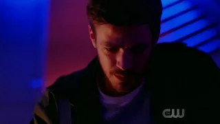 The Flash S04E13 Barry Escapes Prison