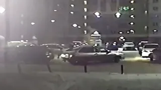 Пьяный сосед паркуясь сломал чужой бампер. Real Video