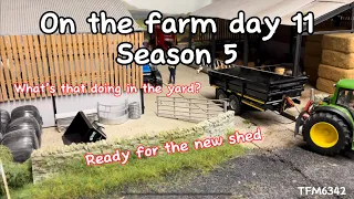 On the farm day 11 Season 5, what’s that doing in the yard? 1:32 Model farm