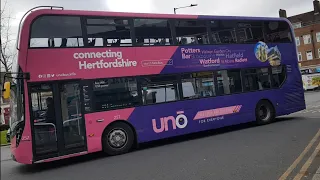 Bus Spotting in Queensbury Uno Hertfordshire Enviro400 MMC 257 (YX67 VFY) Route 614 to Hatfield