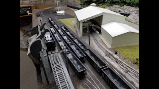Moving coal the old way in N Scale: tipples, a dumper, Barney and kickback