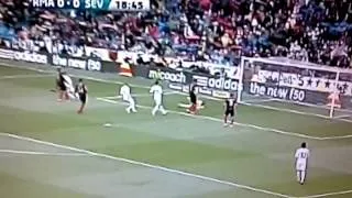 Ronaldo Cr7 Goal Amazing in Real Madrid-Siviglia 3-0. 29-04-2012