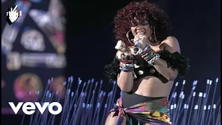 Rihanna - LOUD (Medley Studio Version AMA 2010)
