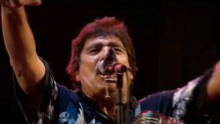 Celso Piña - Cumbia Sobre el Rio Suena (en vivo) ft. la Orquesta de Baja California
