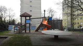 Sondeln auf Spielplätzen! Wie viel Geld findet man auf dem Spielplatz? Schatzsuche | Metalldetektor