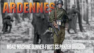 UNBOXING FACEPOOL 1/6 WWII FIGURE (FP007) MG42 MACHINE GUNNER at ARDENNES, DISCOVER HISTORY SERIES.