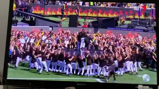 Tones and I Dance Monkey at the 2019 AFL Grand Final