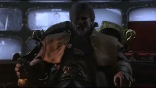 Mengsk chilling in his throne room
