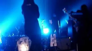 The Dead Weather - A child of a few hours is burning to death (Live at Södra Teatern, Stockholm)