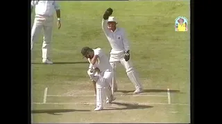 Dodgy Australian umpiring. LBW appeal against Mike Valetta 1st Test vs New Zealand Gabba 1987/88