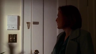 Mulder jokes with Scully