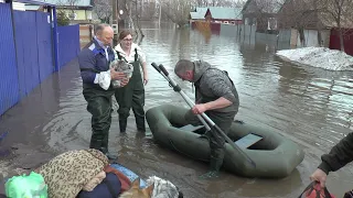 В Бузулук для усиления прибыли спасатели из других регионов