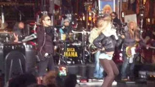 BEYONCE performing END OF TIME on GOOD MORNING AMERICA!