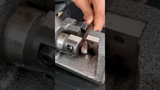 Chargeable hydraulic rebar cutter unboxing