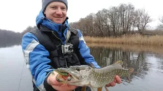 Ловля щуки зимой. Рыбалка на спиннинг с лодки