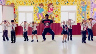 Tukur Tukur Song | Dance Video teacher with students from Ris kund
