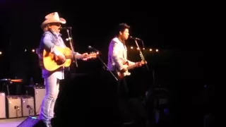 Dwight Yoakam- Silver Wings (Merle Haggard Tribute) April 8, 2016