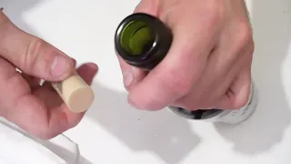 3 способа Как открыть бутылку вина без штопора видео рецепт