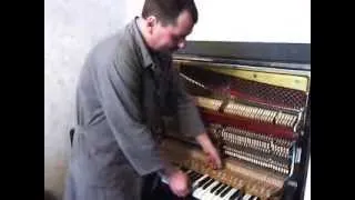 Sticky key . "Penza" upright piano.Западающая клавиша пианино "Пенза"