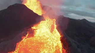 Vulkan in Island: Drohne stürzt in Lavastrom