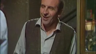 Rising Damp - 1X2 - Black Magic