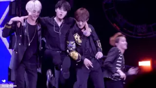 [FANCAM] [160702] BTS concert in Nanjing - Attack on Bangtan (Taehyung focus)