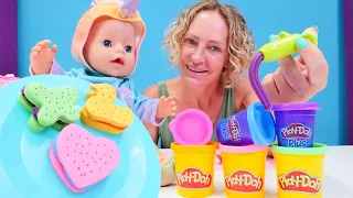 Baby born ile Play Doh oyun hamuru videoları - Parti için kurabiye yapıyoruz! Eğitici oyun