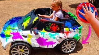 Las Ratitas pintan el coche con pinturas de colores