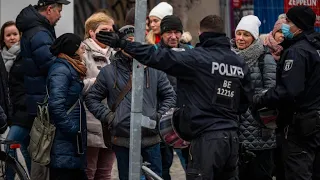 Verdi warnt vor Gewalt gegen Journalisten bei Corona-Demos