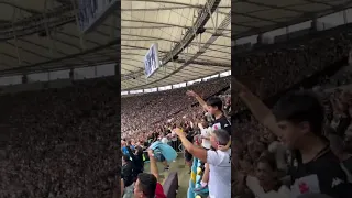 Torcida canta hino do VASCO DA GAMA após vitória sobre o Atlético MG CAM