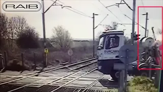 Near miss at Mucking AHB level crossing