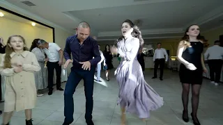 Uptown funk. Відеозйомка весілля Львів.  Замовити відео: 098 374 95 86.