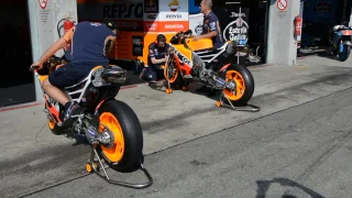 MotoGP Engine Sound - Honda RC213V 2016, Honda Repsol Team